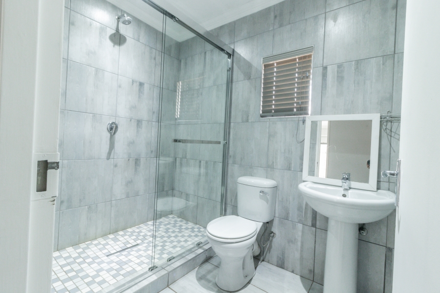 3 Bedroom Property for Sale in Ifafi North West